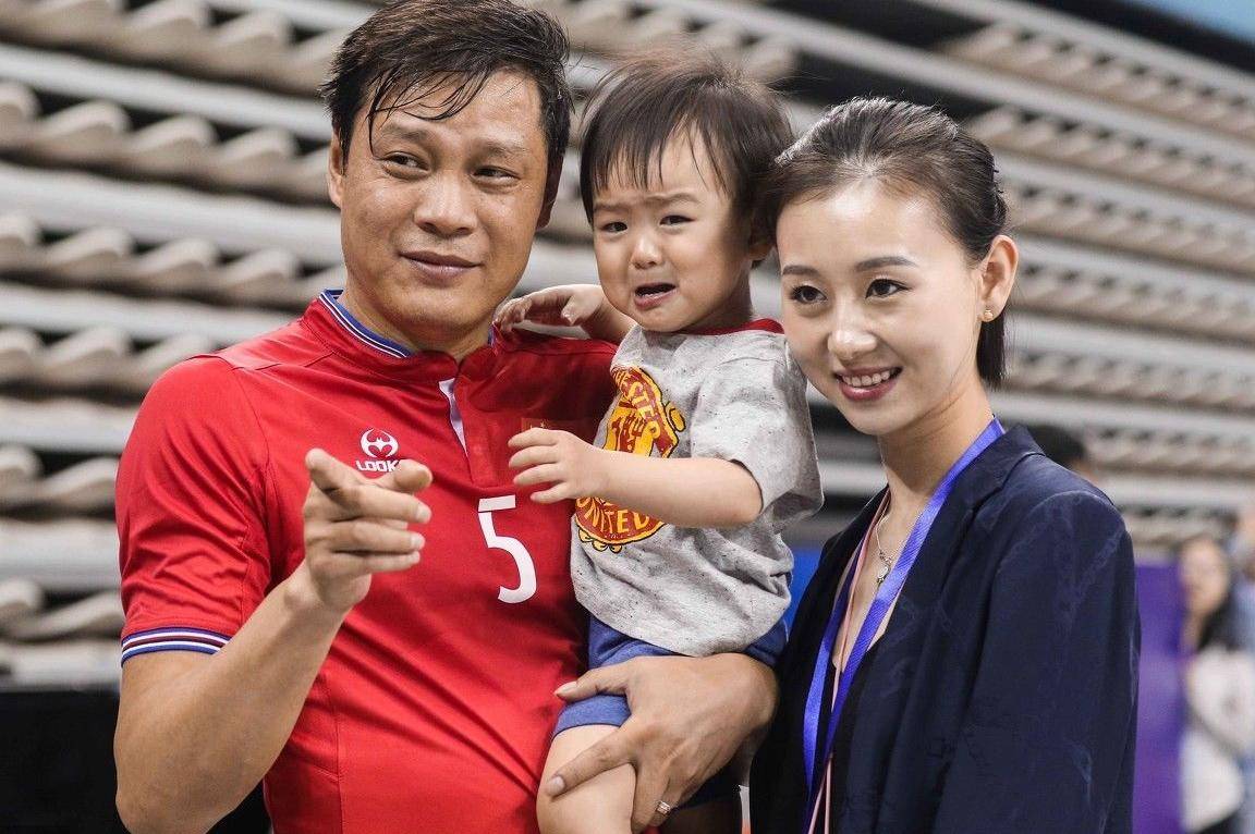 华体会在线登录-关于足球明星上综艺，娱乐化是好是坏？的信息