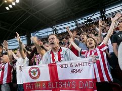 华体会官方网站-“英超球队的社区服务，如何回馈球迷？”