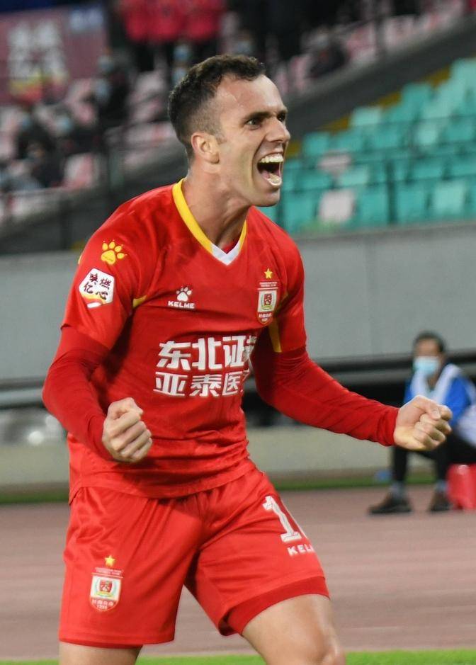 华体会app下载-中国足球的未来：归化球员是出路吗？的简单介绍