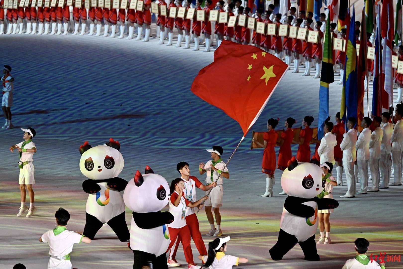 包含成都大运会圆满落幕，中国代表团创佳绩的词条